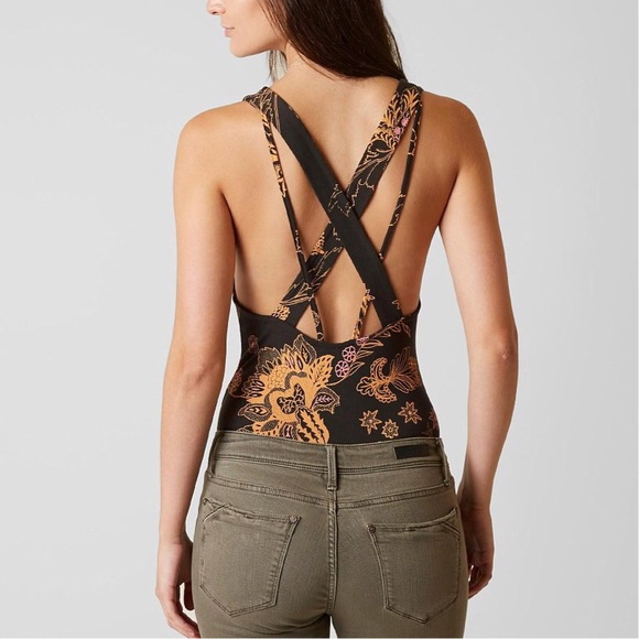 new ❦ Free People ❦ Pretty Bodysuit ❦ Black Floral - Picture 3 of 8